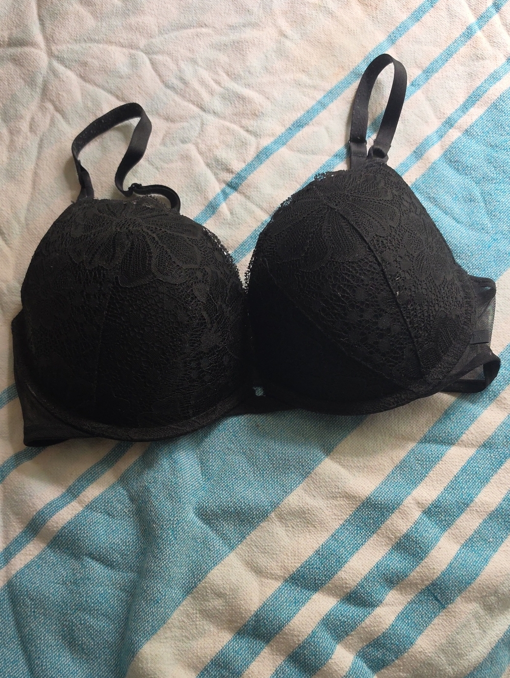 Women's Black Lace Push-Up Bra - Classic Support - Picture 1 of 7